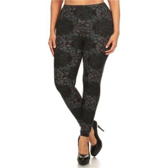 NWT - Black White Blue Floral Medallion Pattern Print Leggings -OS Curvy (12-18) - Picture 2 of 4